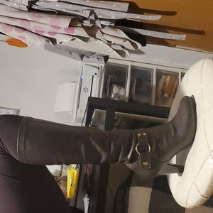 Brown leather knee high boots (6½)